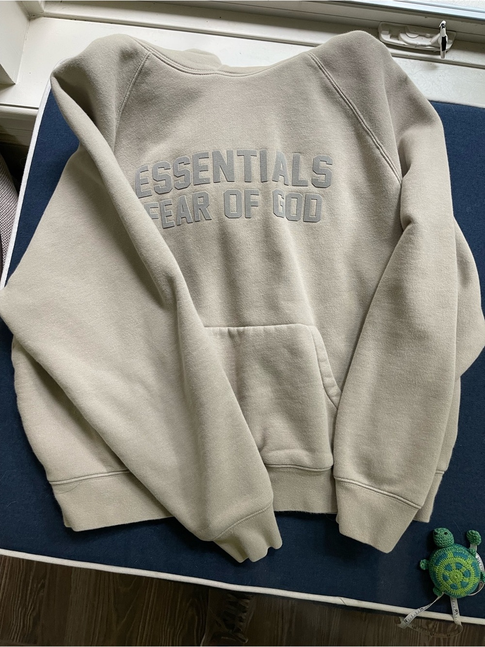 Essentials Men’s Crewneck Sweatshirt - Sandstone